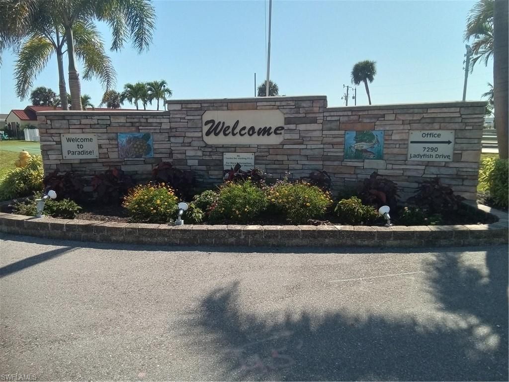 4925 Porky Ln, Saint James City, FL 33956 Photo