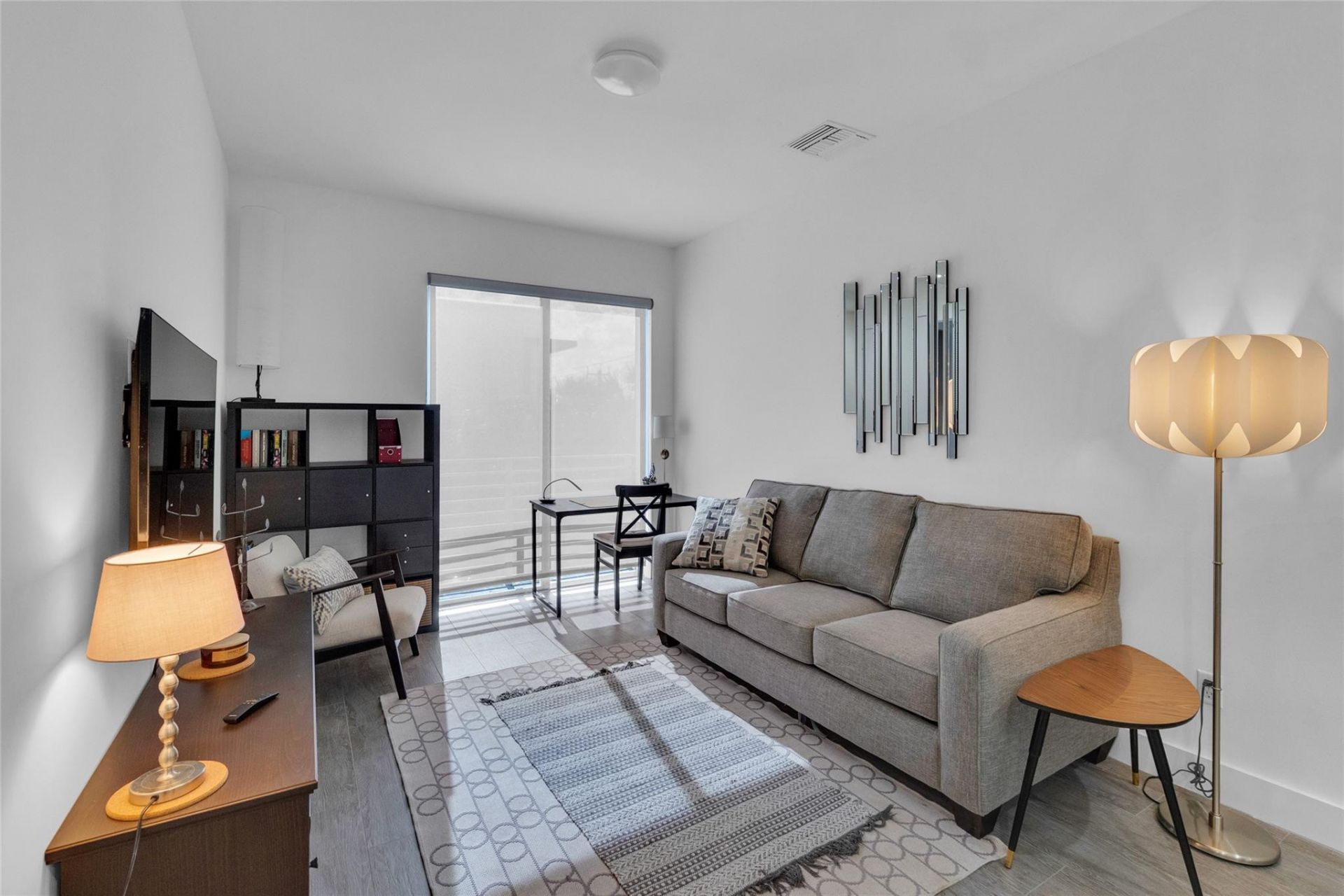 1045 NE 18th Avenue, Unit 105, Fort Lauderdale, FL 33304 Photo