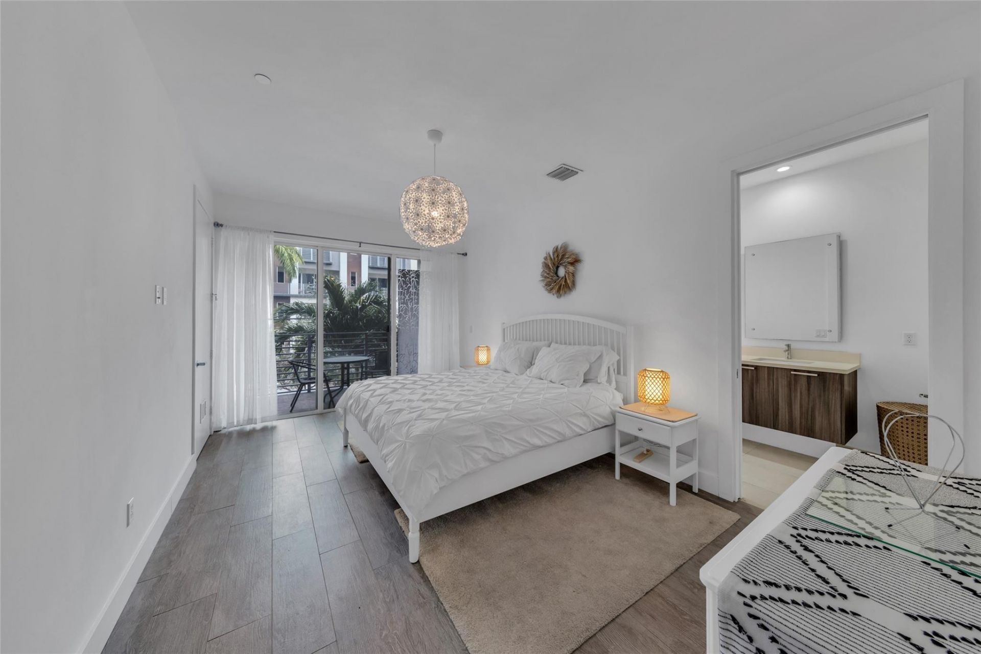 1045 NE 18th Avenue, Unit 105, Fort Lauderdale, FL 33304 Photo