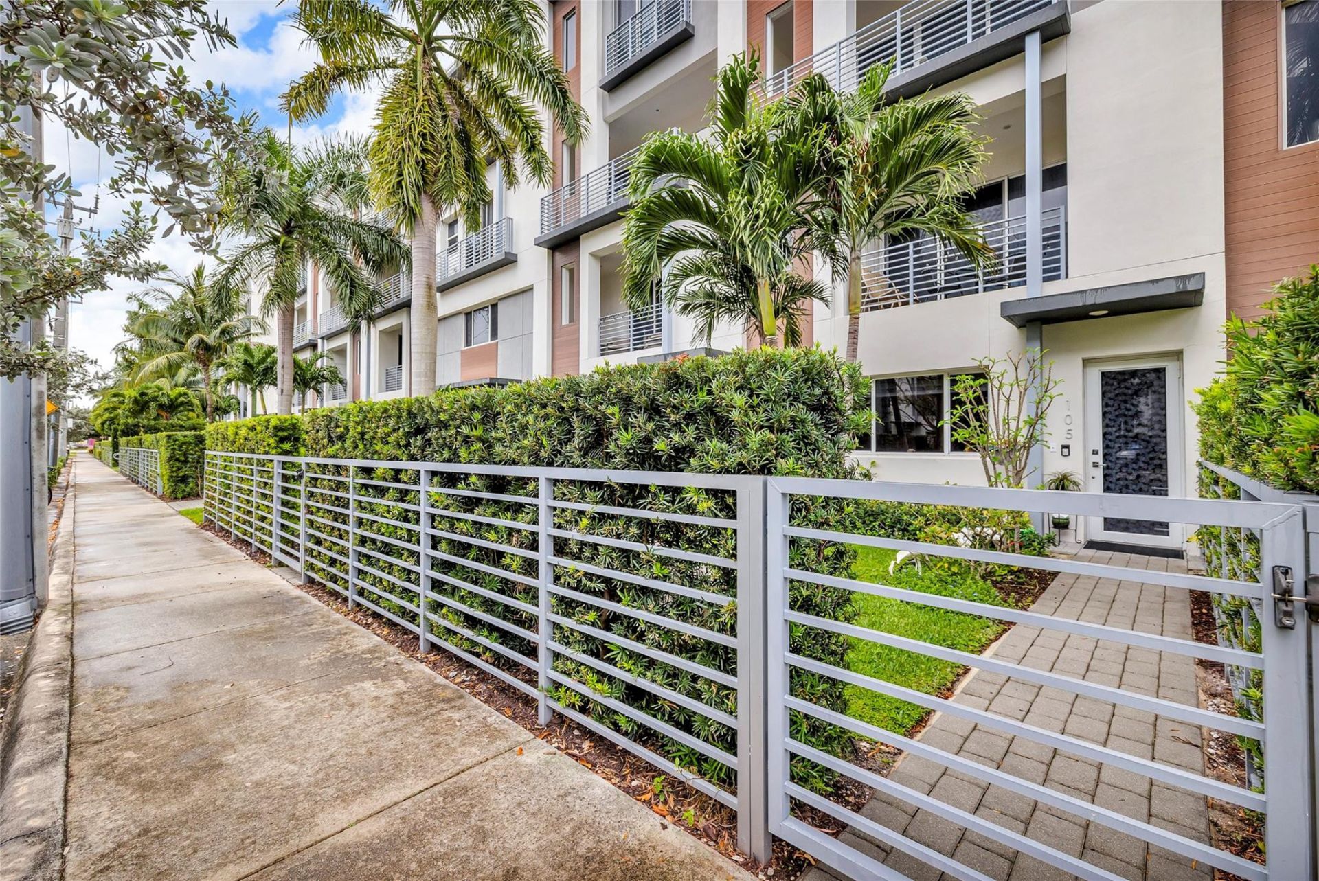 1045 NE 18th Avenue, Unit 105, Fort Lauderdale, FL 33304 Photo