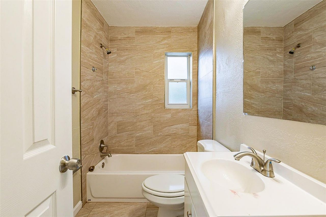 2001 16th Street S, Saint Petersburg, FL 33705 Photo