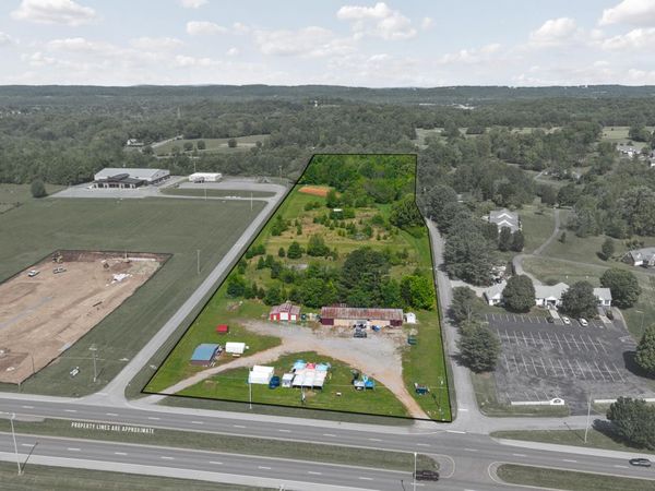 1114 Congress Parkway S, Athens, TN 37303