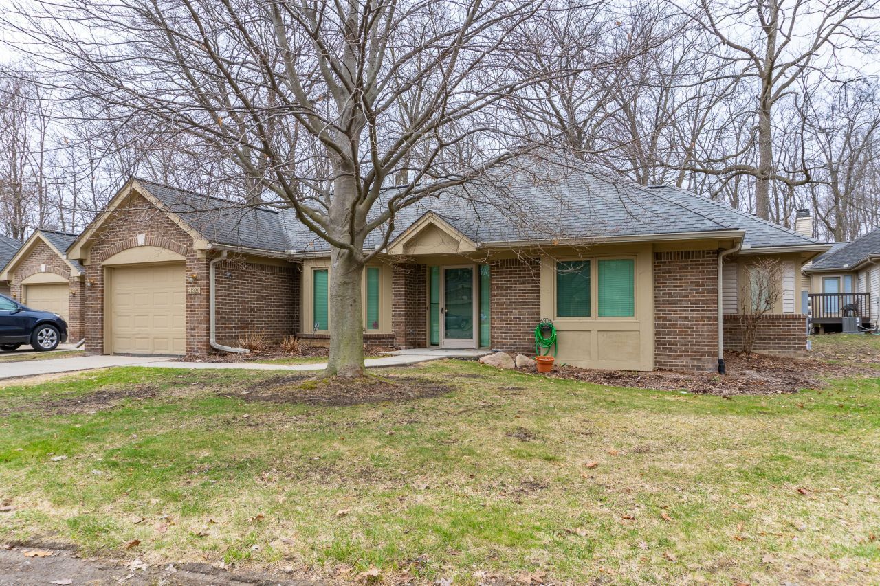 21329 Mulberry Court, Farmington Hills, MI 48336 Main Photo