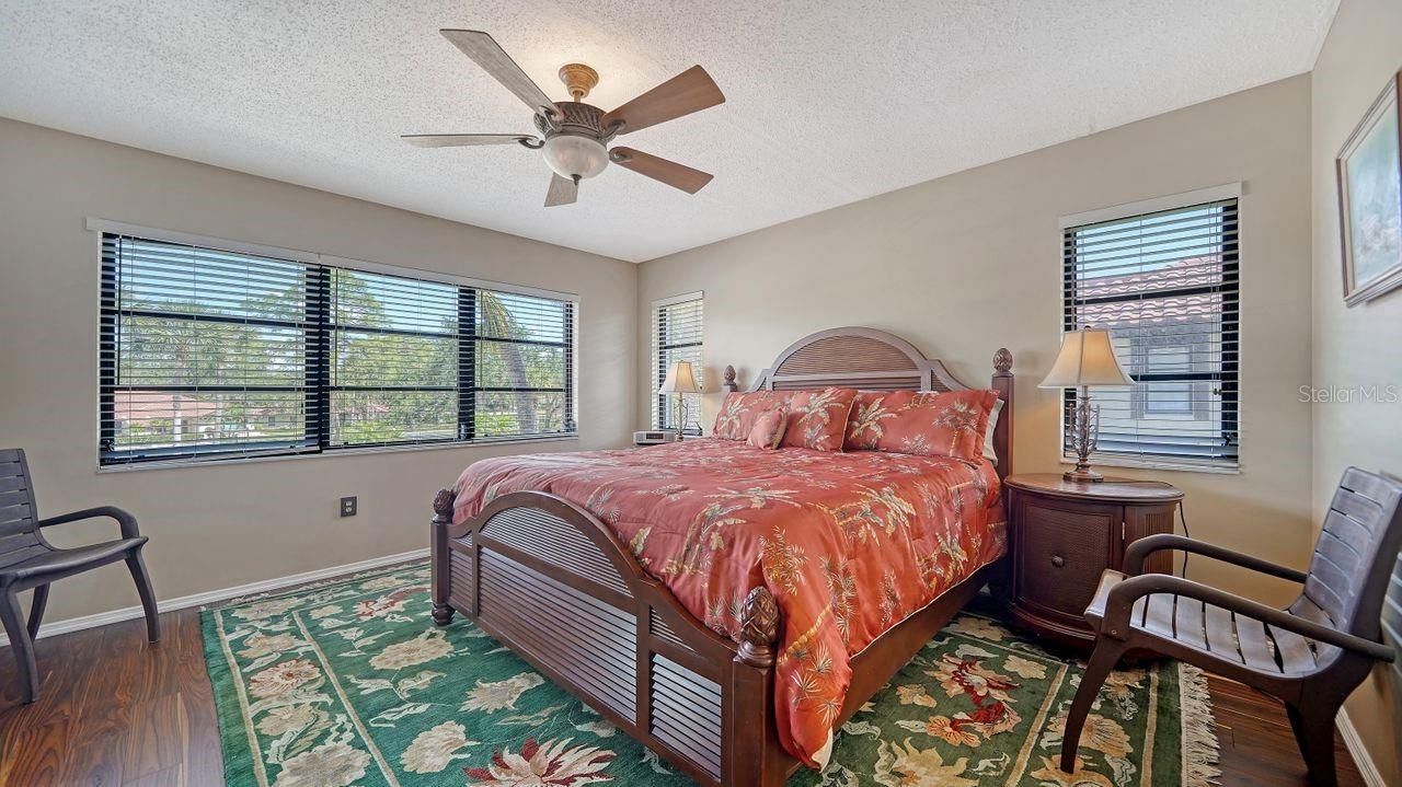 5630 Golf Pointe Drive, Unit 205, Sarasota, FL 34243 Photo