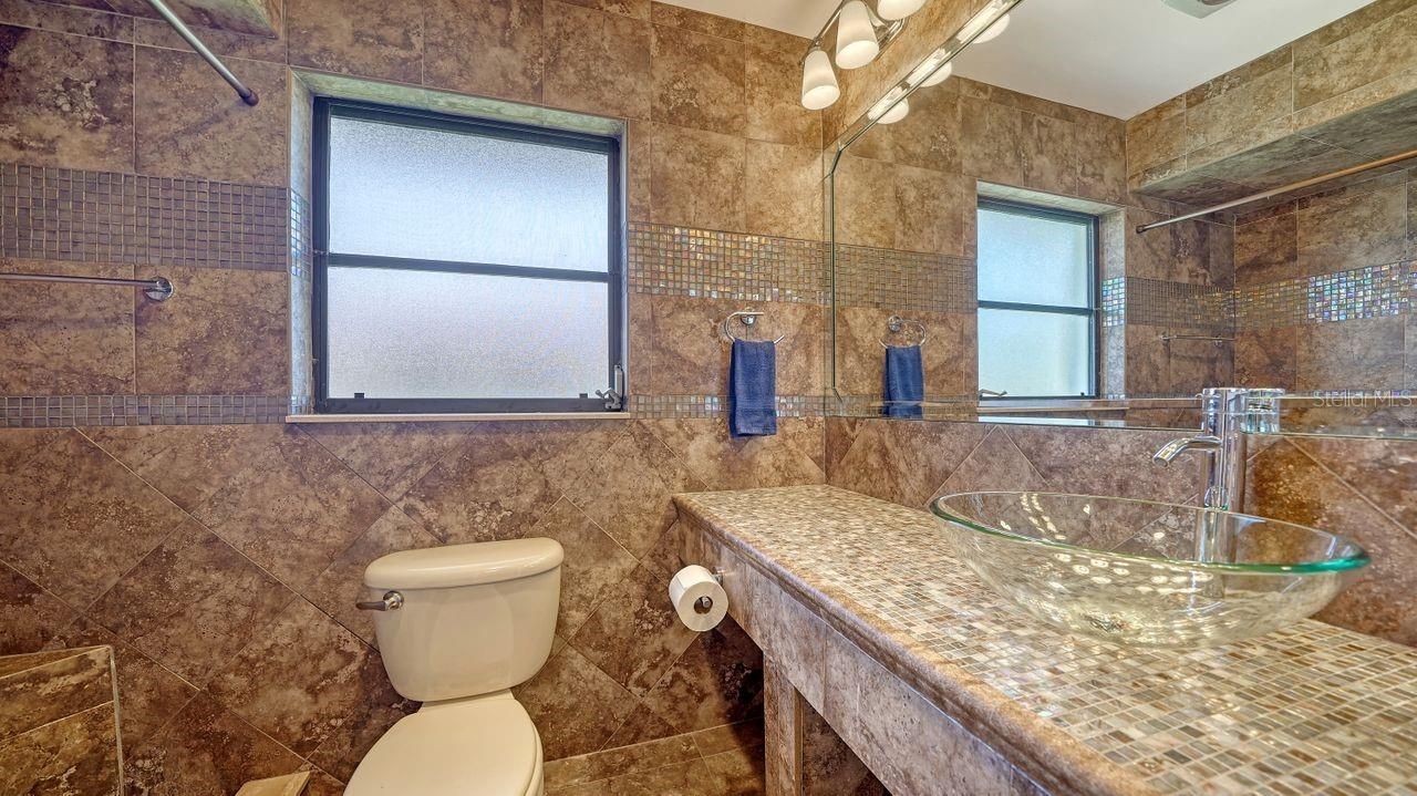 5630 Golf Pointe Drive, Unit 205, Sarasota, FL 34243 Photo