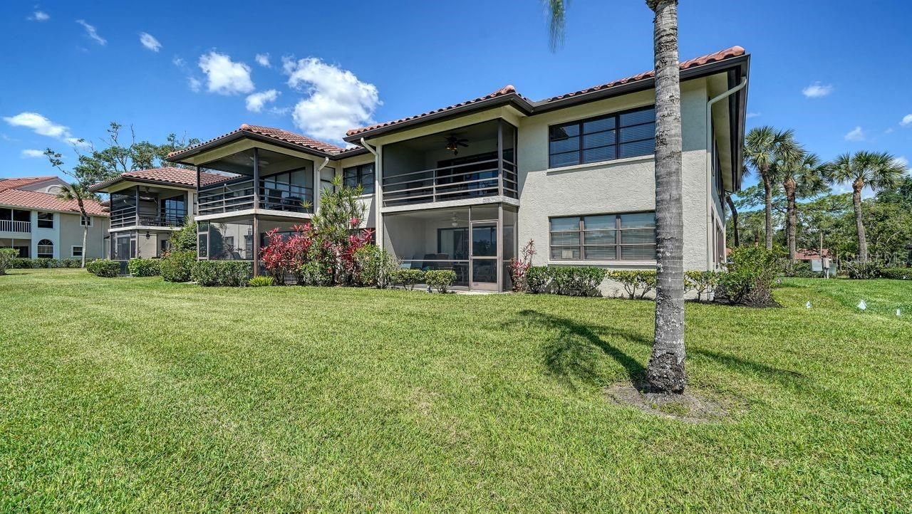 5630 Golf Pointe Drive, Unit 205, Sarasota, FL 34243 Photo
