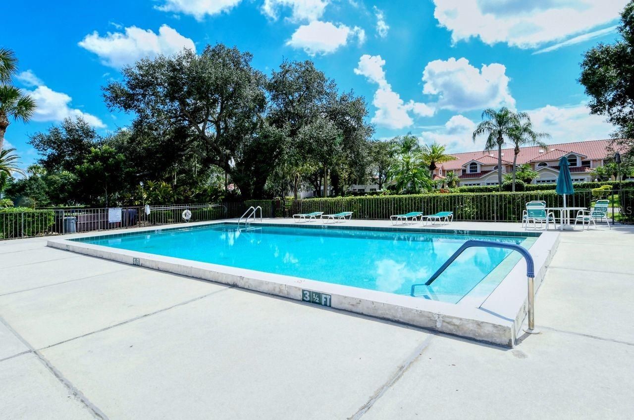 5630 Golf Pointe Drive, Unit 205, Sarasota, FL 34243 Photo