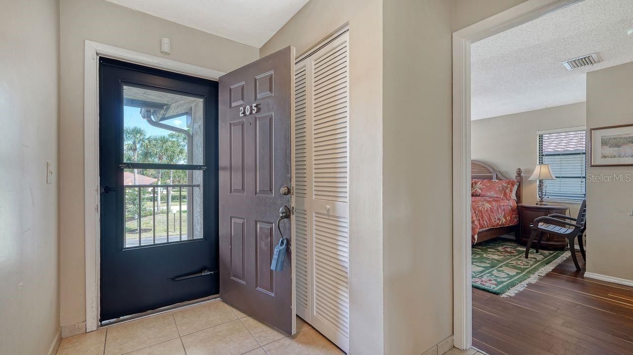 5630 Golf Pointe Drive, Unit 205, Sarasota, FL 34243 Photo