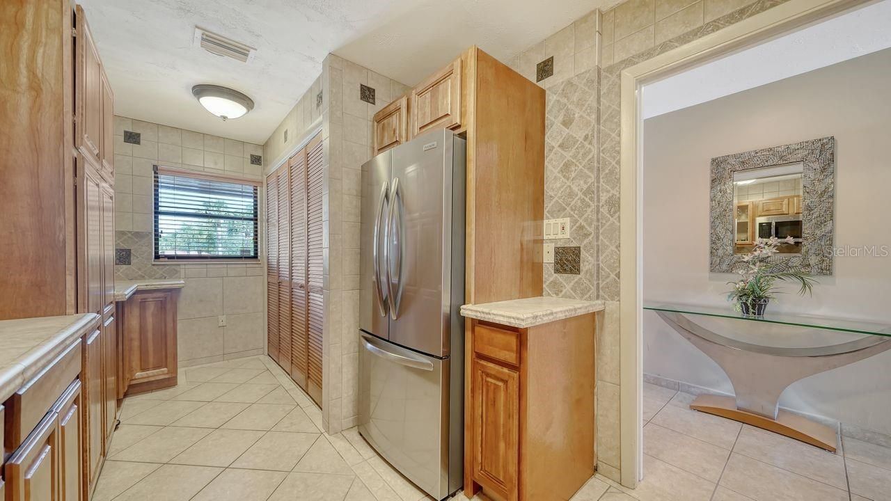 5630 Golf Pointe Drive, Unit 205, Sarasota, FL 34243 Photo