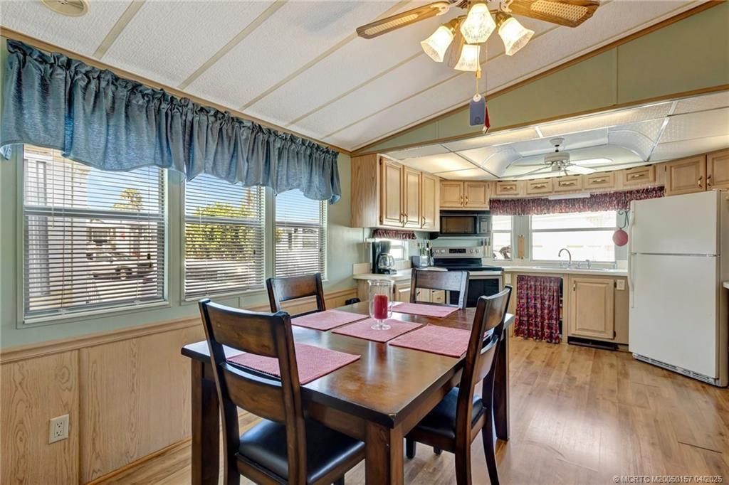 10725 S Ocean Drive, Unit 437, Jensen Beach, FL 34957 Photo