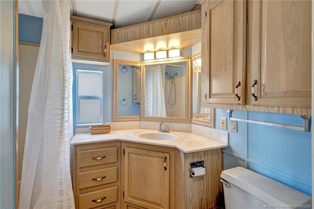 10725 S Ocean Drive, Unit 437, Jensen Beach, FL 34957 Photo