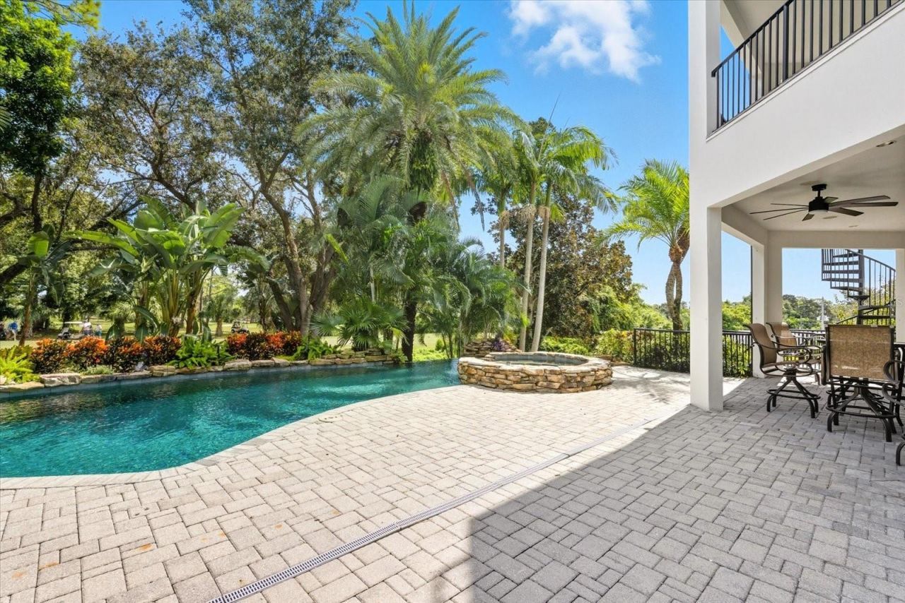 1058 Roundstone Place, Palm Harbor, FL 34683 Photo