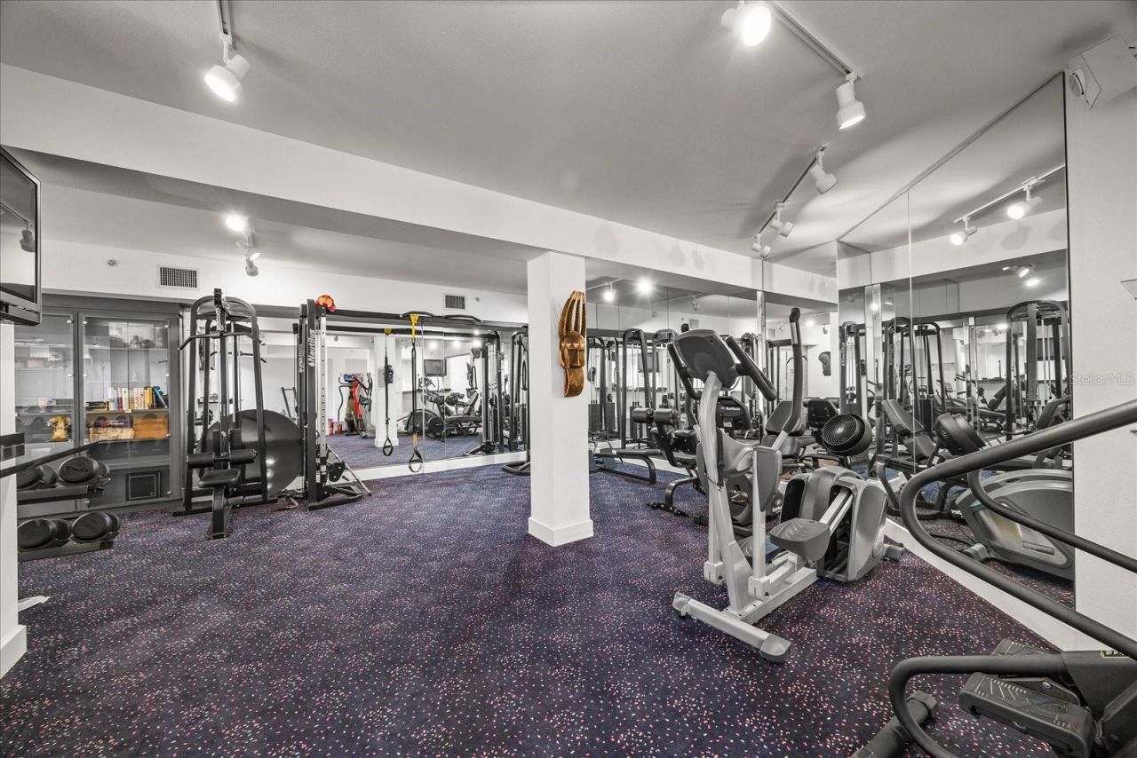 1058 Roundstone Place, Palm Harbor, FL 34683 Photo