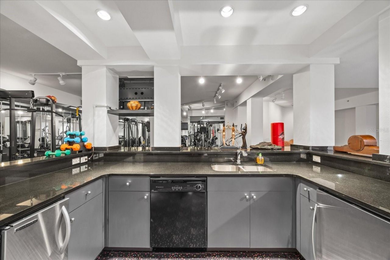 1058 Roundstone Place, Palm Harbor, FL 34683 Photo