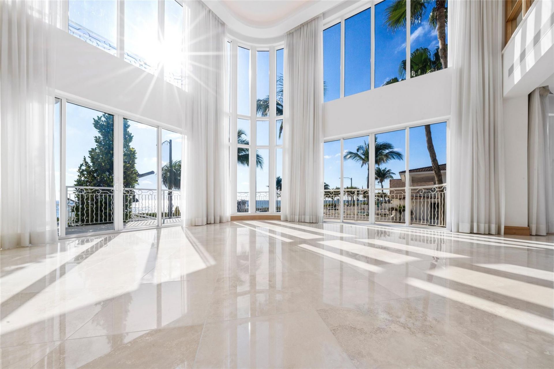 1525 N Fort Lauderdale Beach Blvd, Fort Lauderdale, FL 33304 Photo