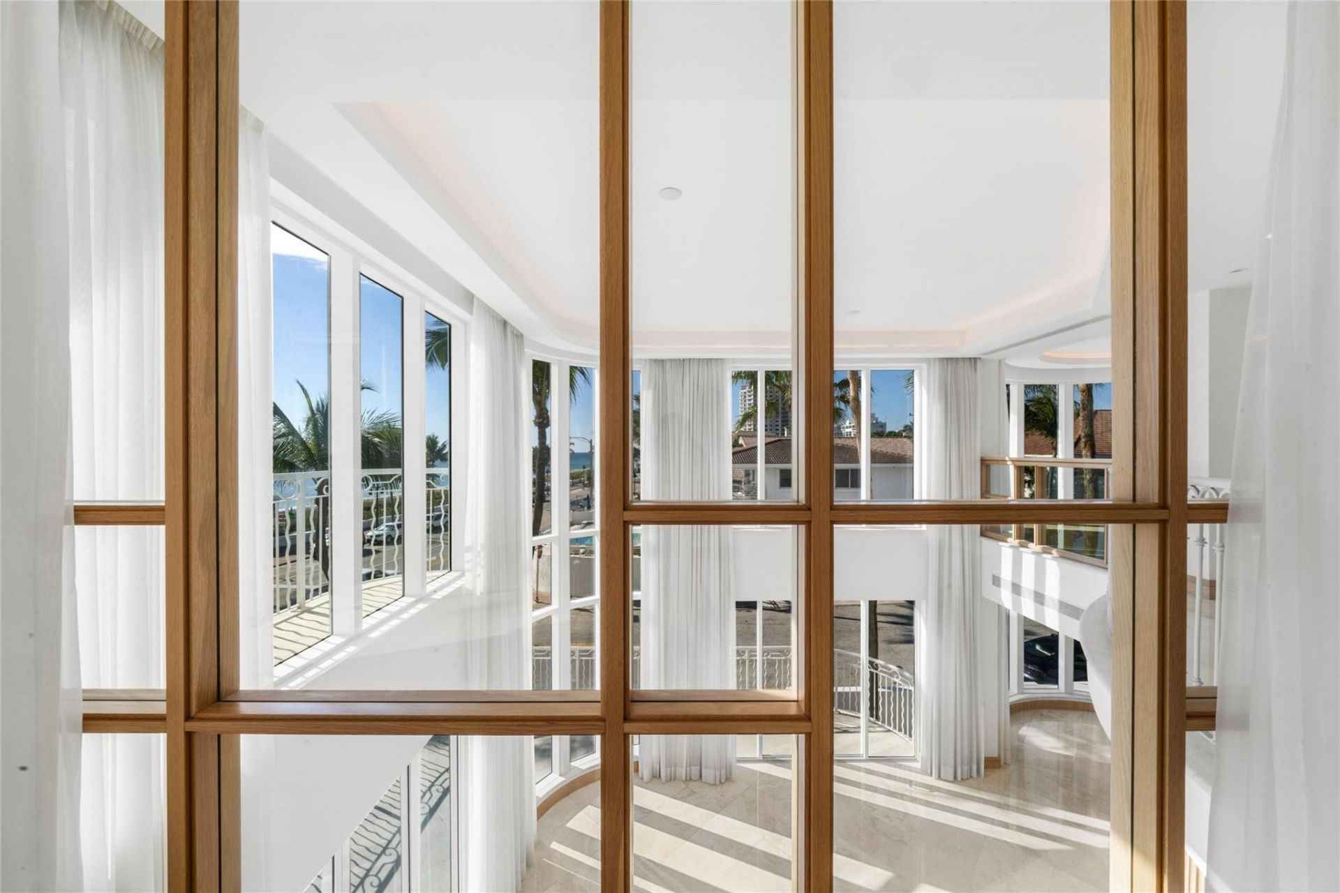 1525 N Fort Lauderdale Beach Blvd, Fort Lauderdale, FL 33304 Photo