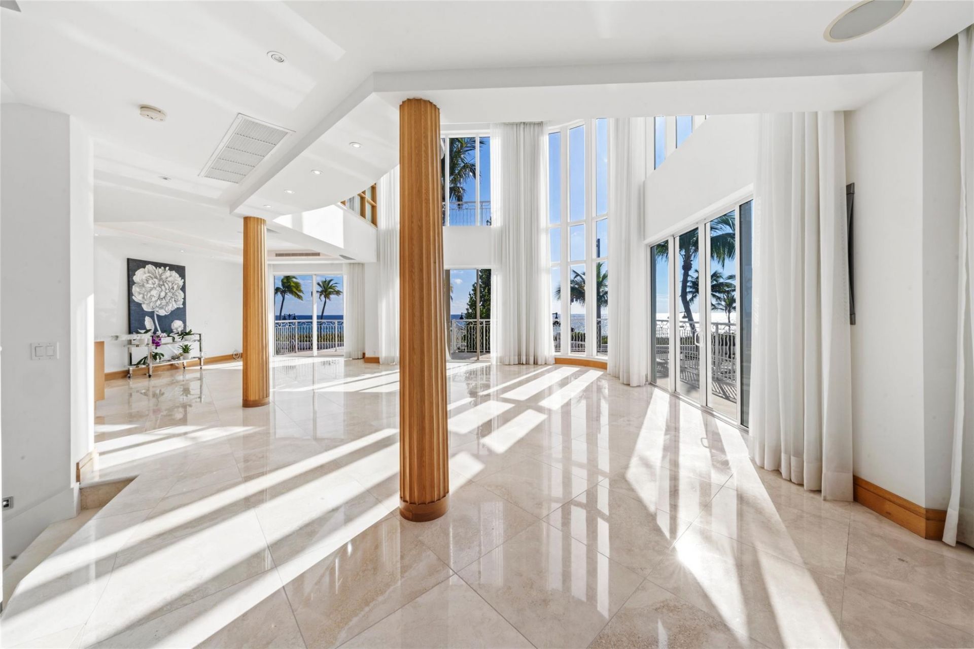 1525 N Fort Lauderdale Beach Blvd, Fort Lauderdale, FL 33304 Photo