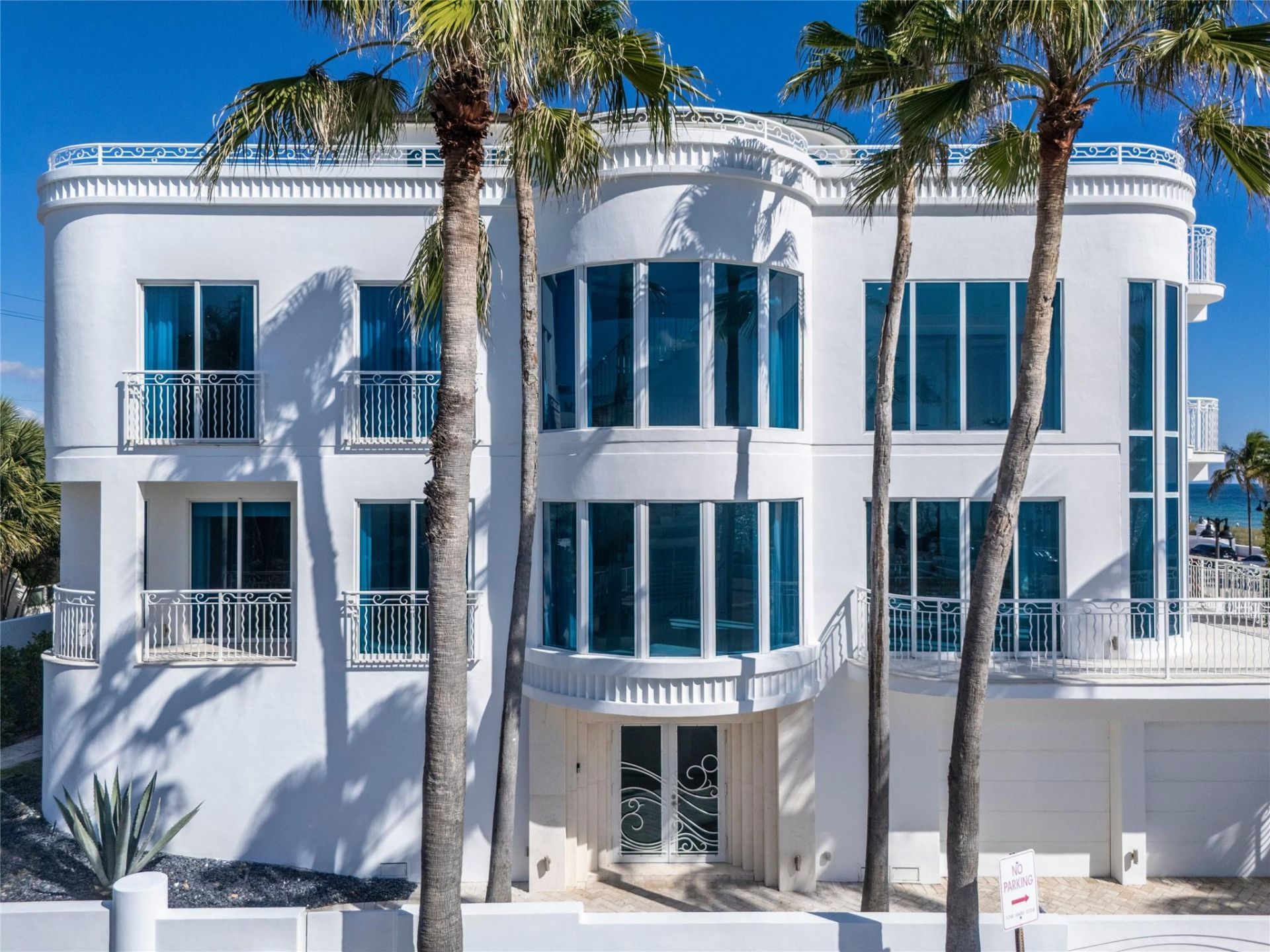 1525 N Fort Lauderdale Beach Blvd, Fort Lauderdale, FL 33304 Photo