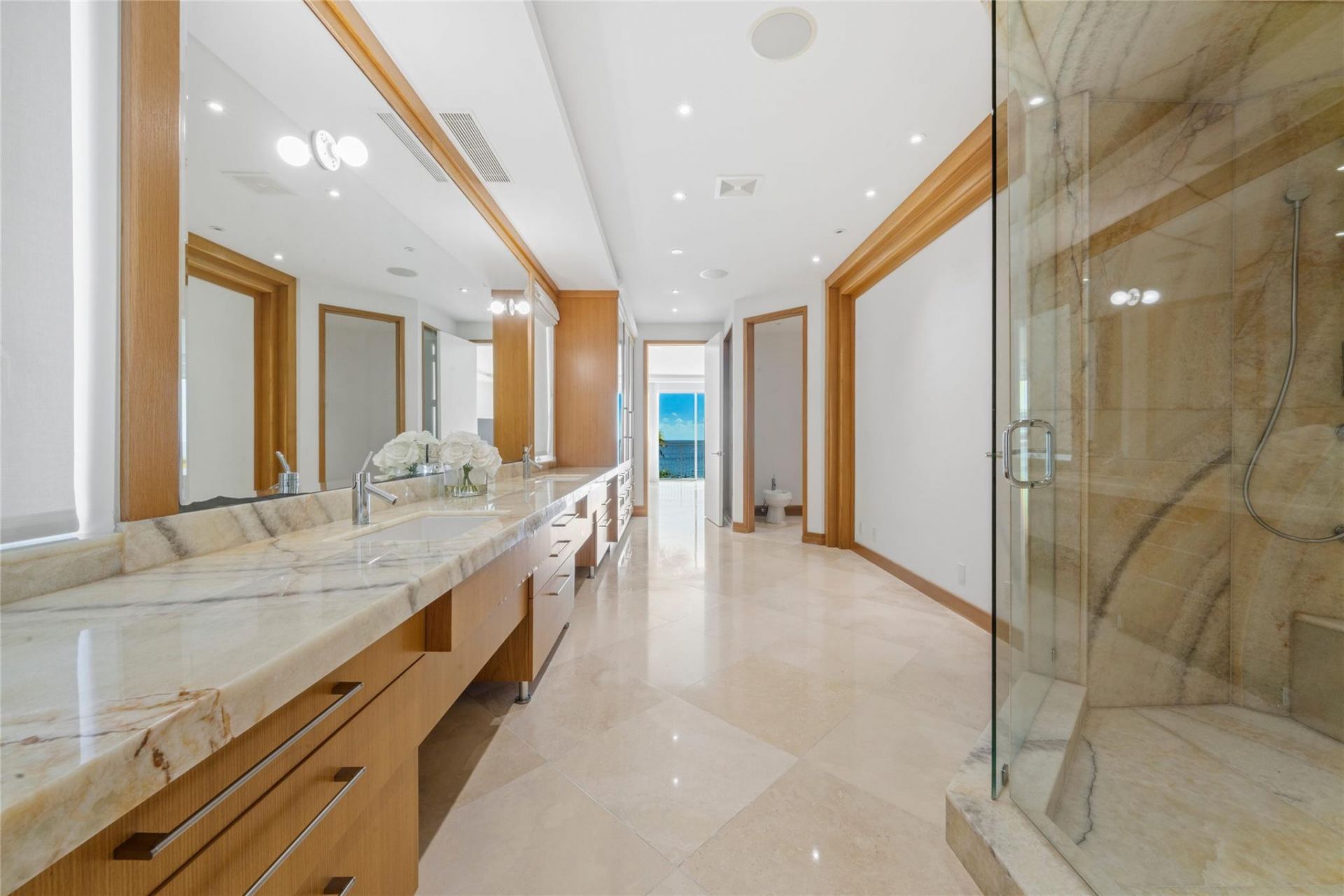 1525 N Fort Lauderdale Beach Blvd, Fort Lauderdale, FL 33304 Photo