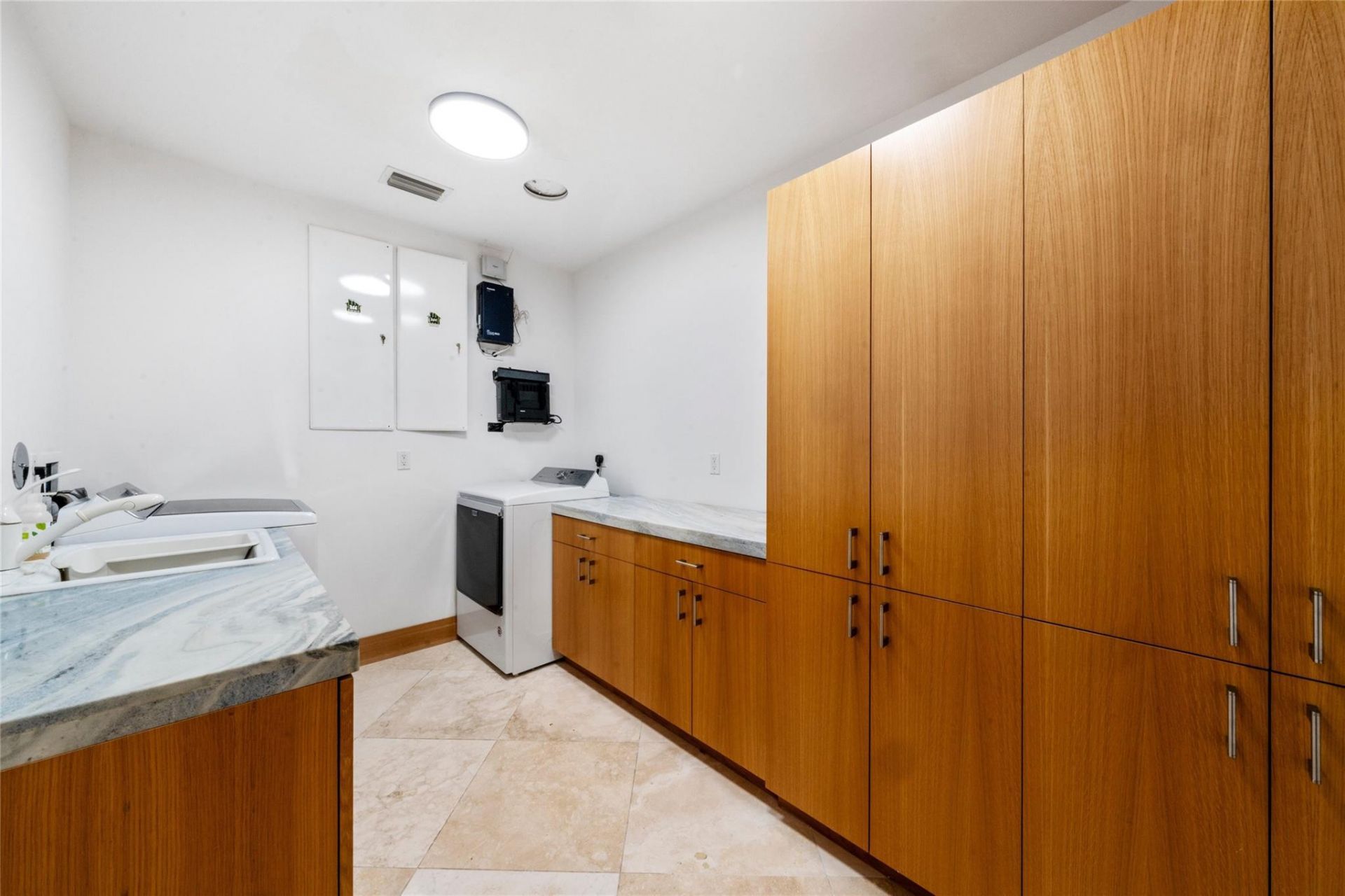 1525 N Fort Lauderdale Beach Blvd, Fort Lauderdale, FL 33304 Photo