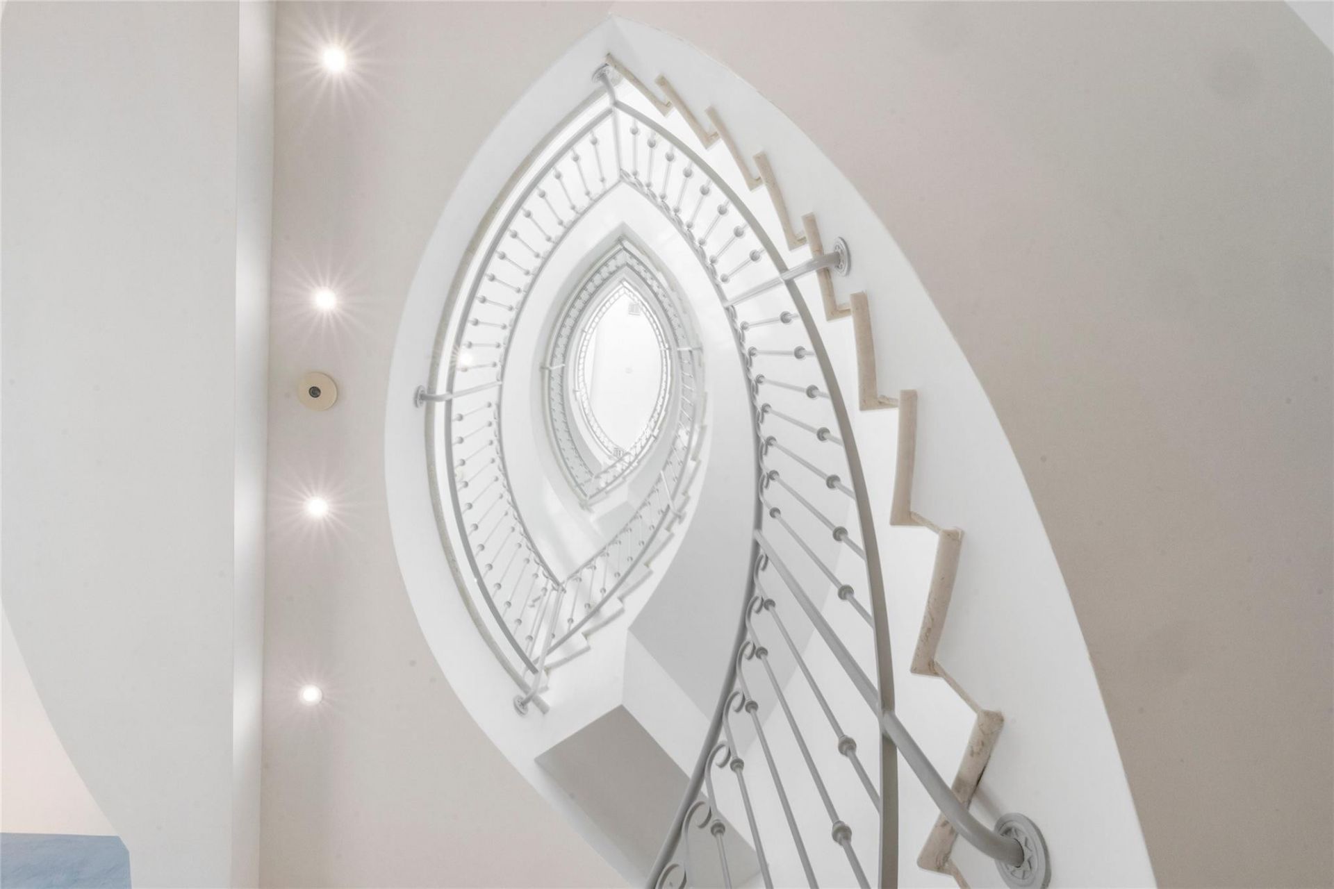 1525 N Fort Lauderdale Beach Blvd, Fort Lauderdale, FL 33304 Photo