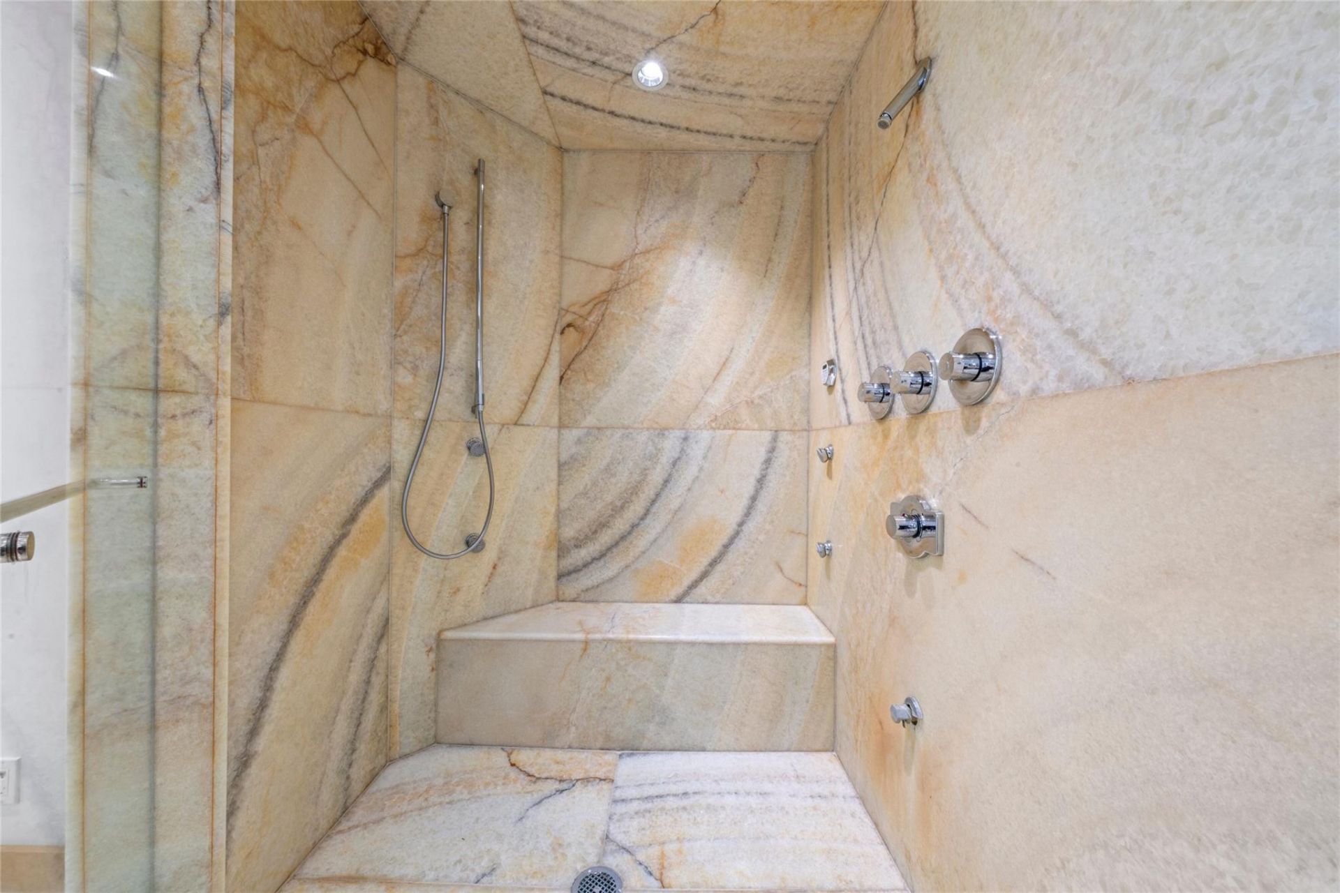 1525 N Fort Lauderdale Beach Blvd, Fort Lauderdale, FL 33304 Photo