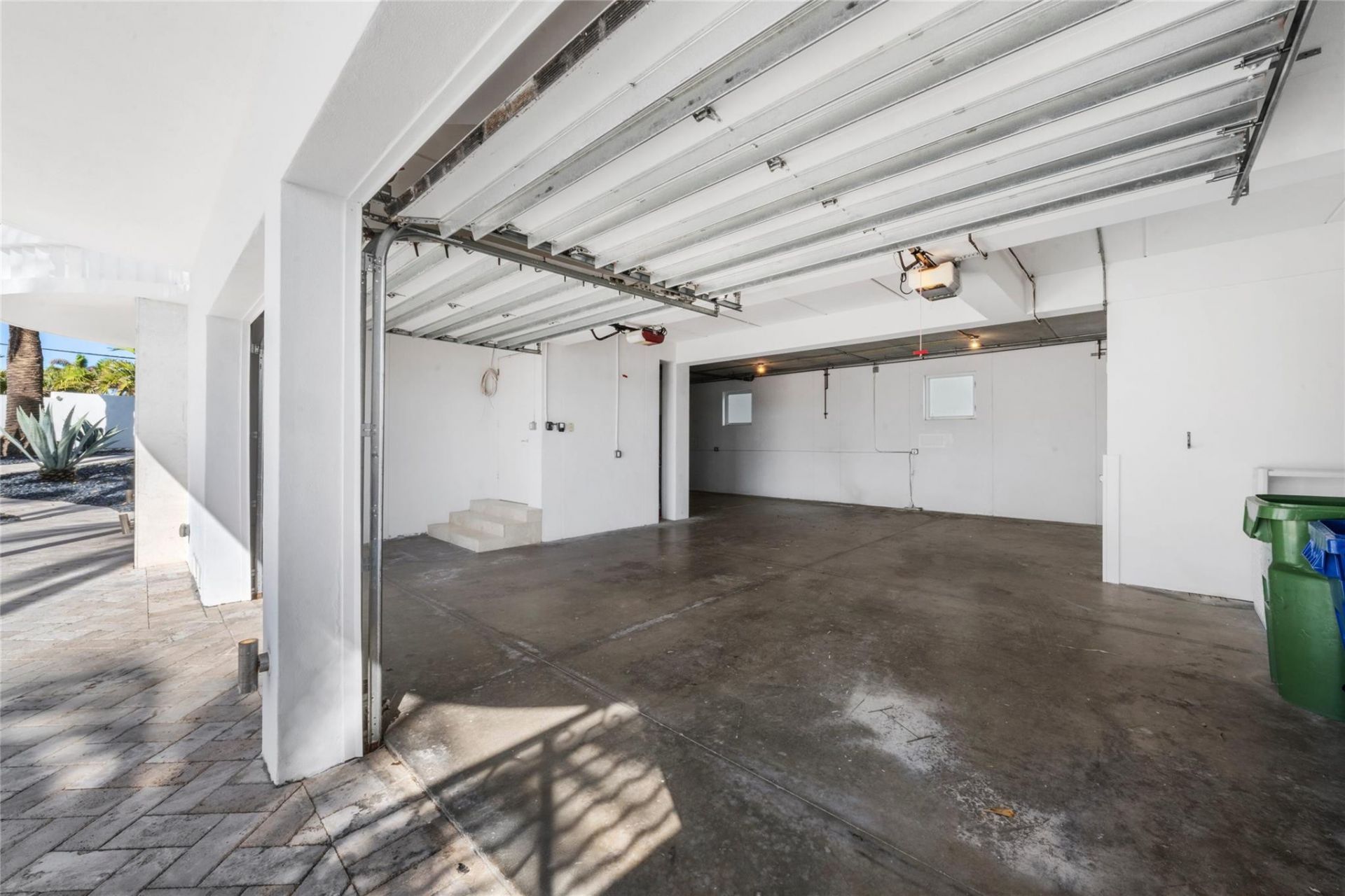 1525 N Fort Lauderdale Beach Blvd, Fort Lauderdale, FL 33304 Photo