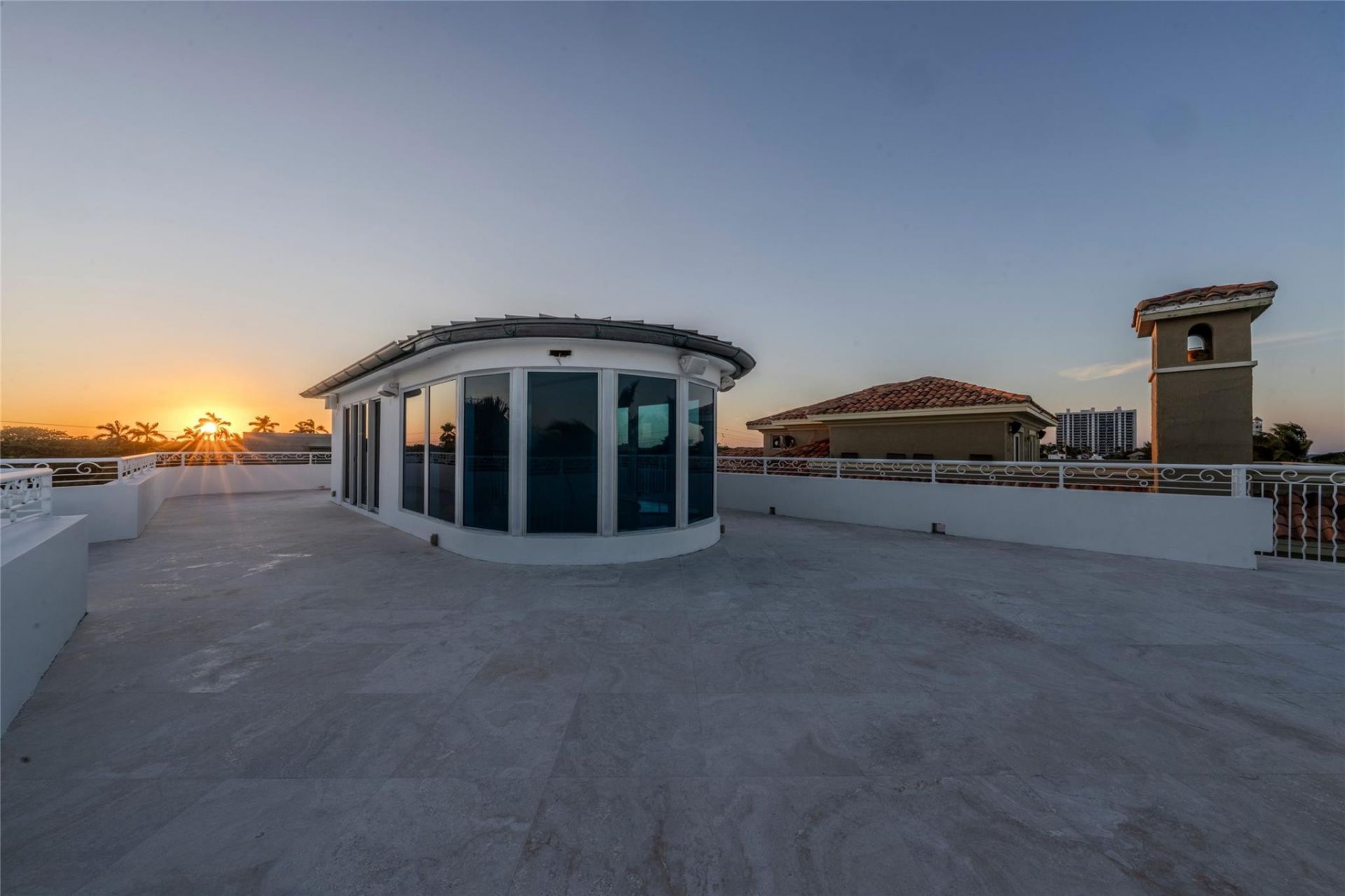 1525 N Fort Lauderdale Beach Blvd, Fort Lauderdale, FL 33304 Photo