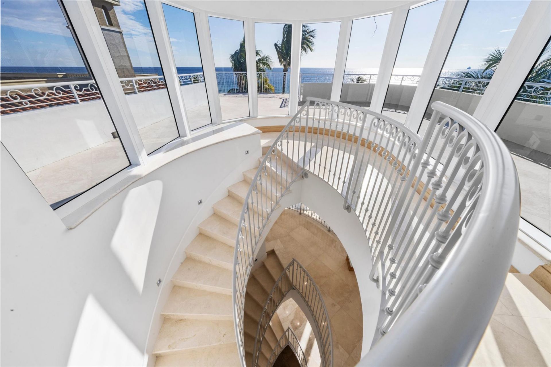 1525 N Fort Lauderdale Beach Blvd, Fort Lauderdale, FL 33304 Photo