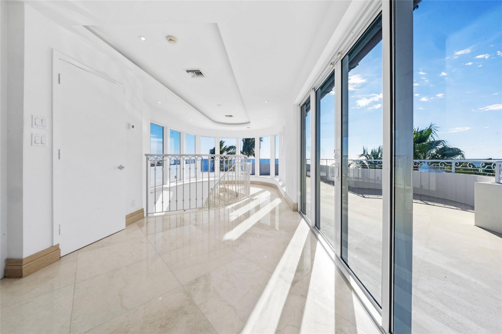 1525 N Fort Lauderdale Beach Blvd, Fort Lauderdale, FL 33304 Photo