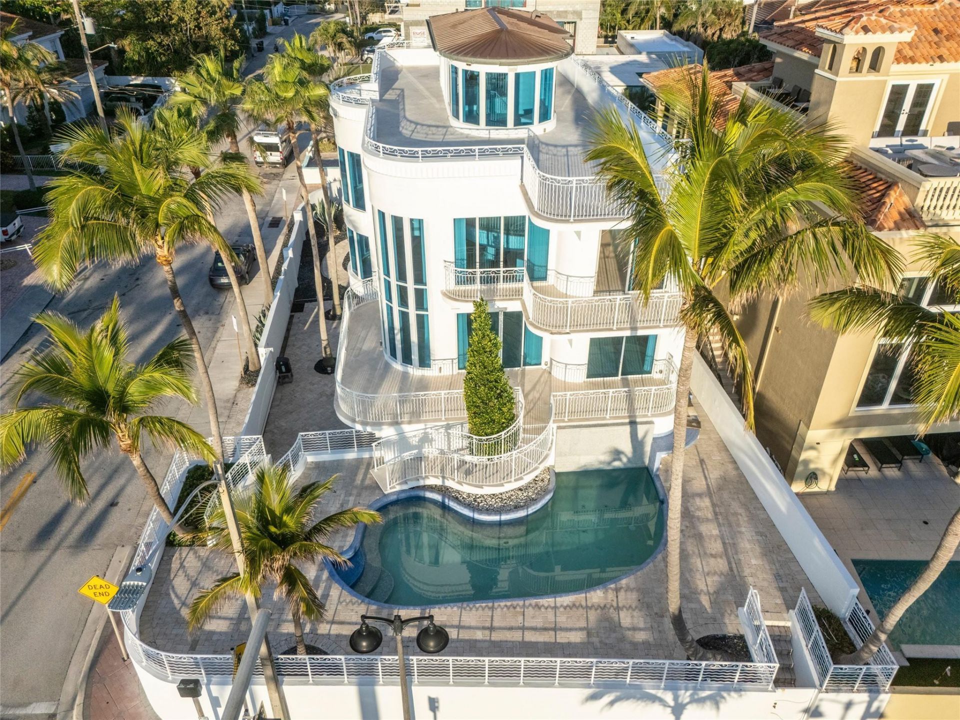 1525 N Fort Lauderdale Beach Blvd, Fort Lauderdale, FL 33304 Photo