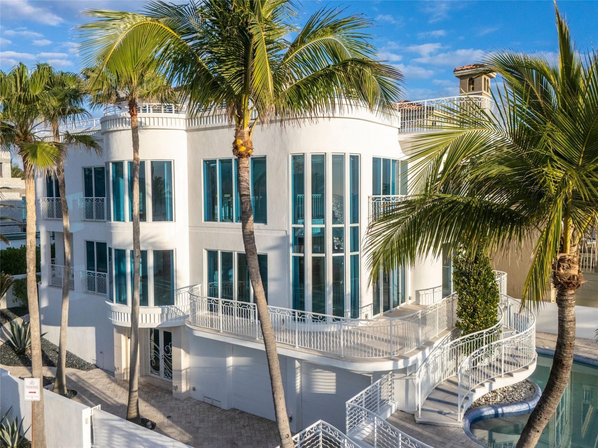 1525 N Fort Lauderdale Beach Blvd, Fort Lauderdale, FL 33304 Photo