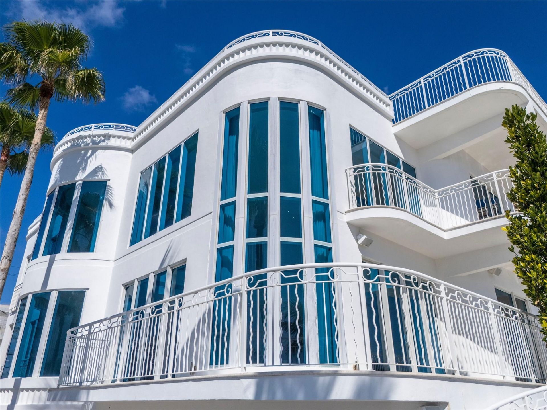 1525 N Fort Lauderdale Beach Blvd, Fort Lauderdale, FL 33304 Photo