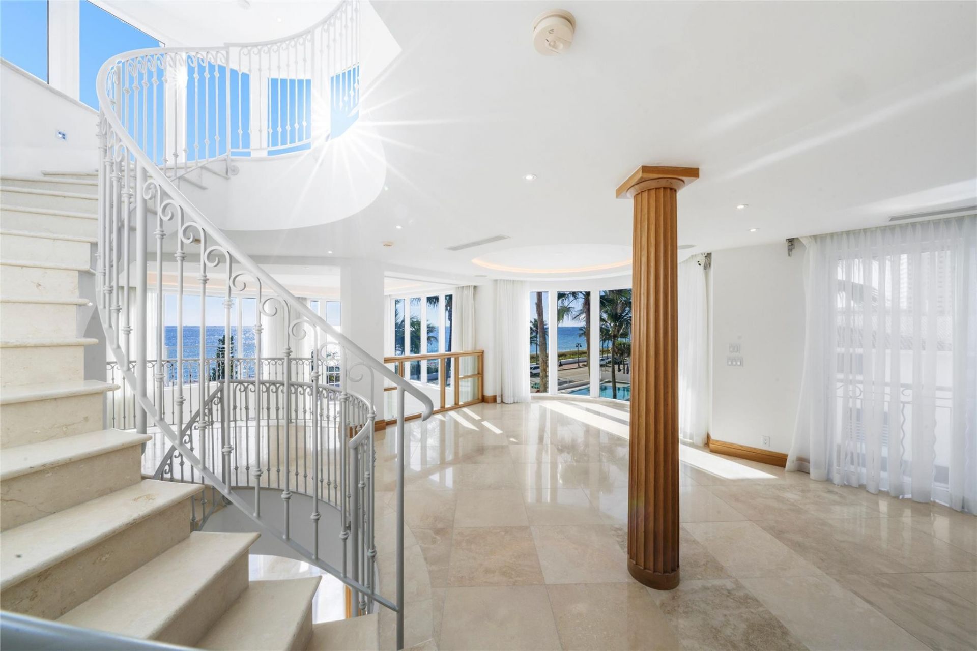 1525 N Fort Lauderdale Beach Blvd, Fort Lauderdale, FL 33304 Photo