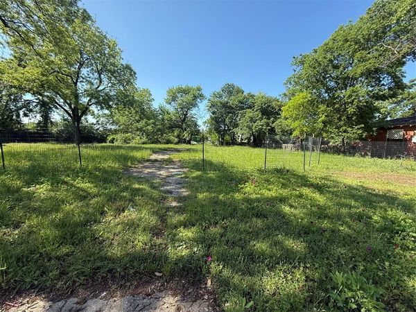 1838 Akron Street, Dallas, TX 75212