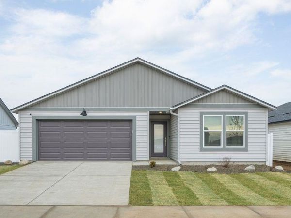 1705 E A St, Deer Park, WA 99006