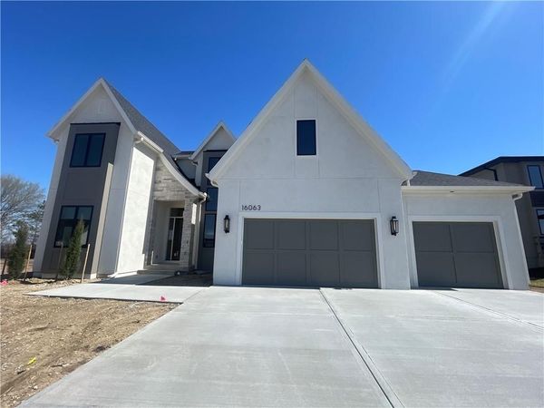 16063 S Twilight Lane, Olathe, KS 66062