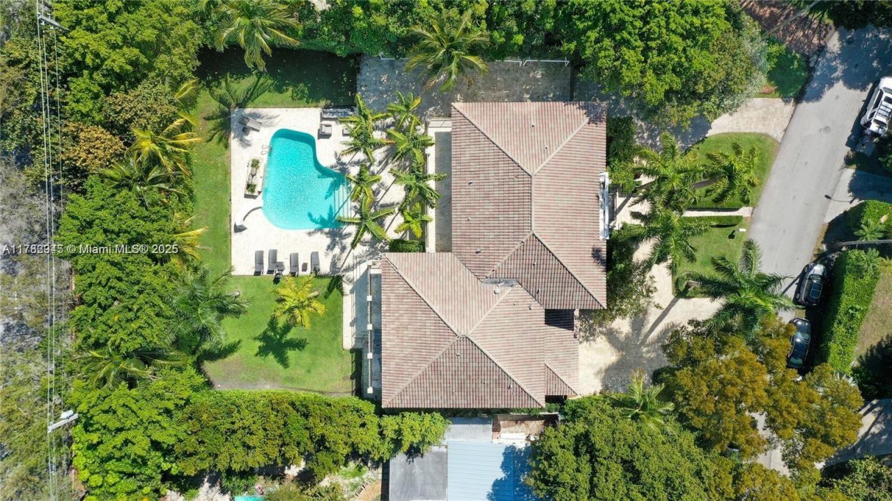 31 Island Dr, Key Biscayne, FL 33149 Photo