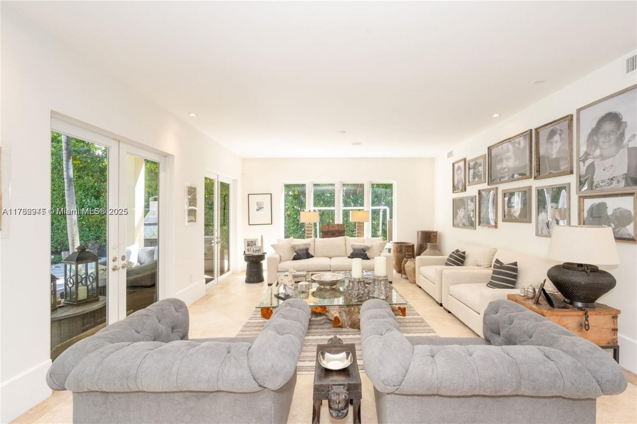 31 Island Dr, Key Biscayne, FL 33149 Photo