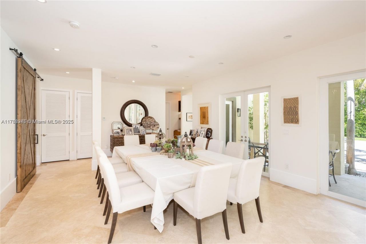 31 Island Dr, Key Biscayne, FL 33149 Photo