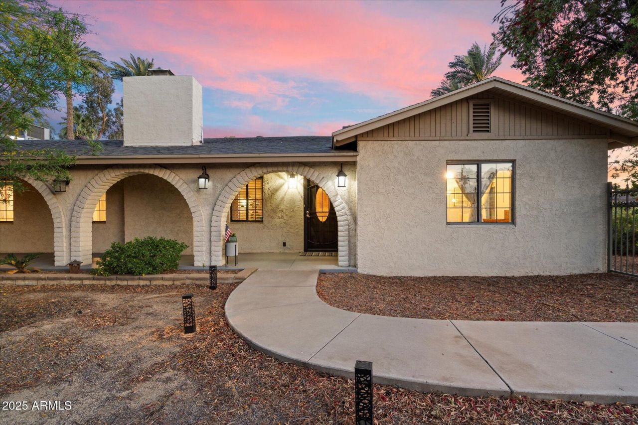 5845 N 3rd Avenue, Phoenix, AZ 85013 Main Photo