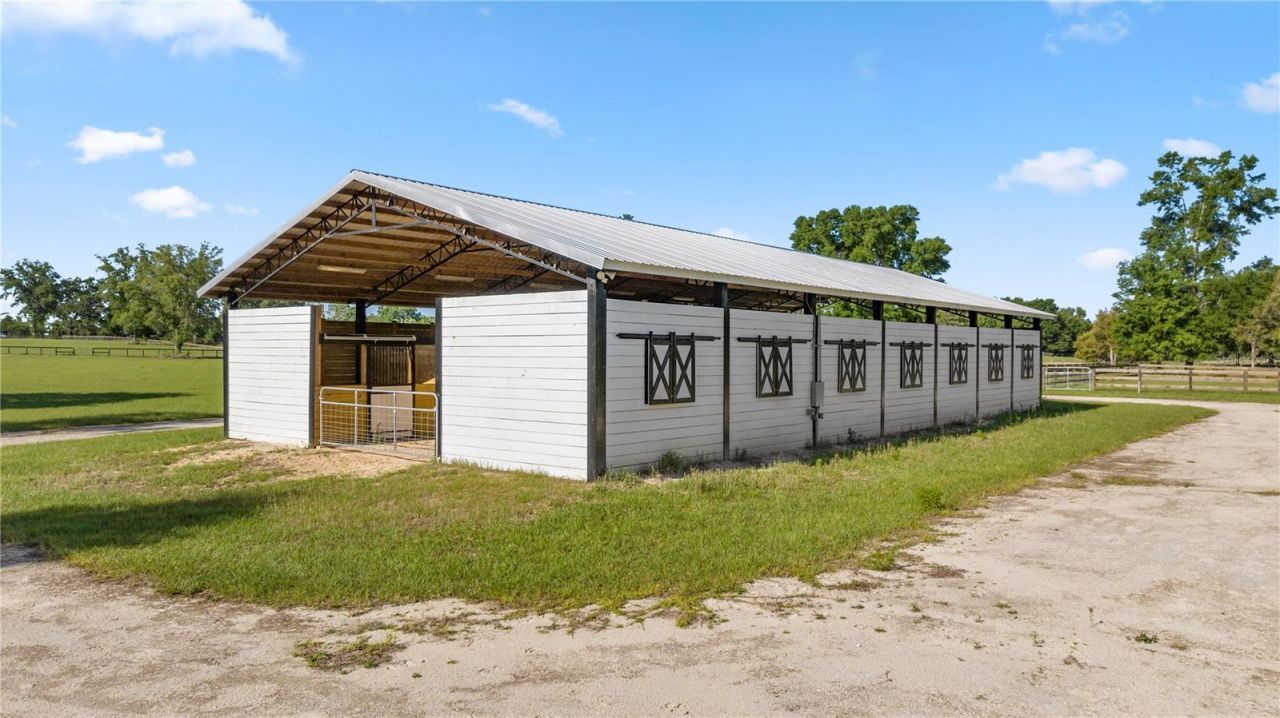 19340 SW 5th Place, Dunnellon, FL 34431 Photo