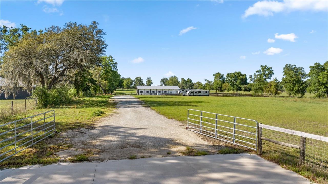 19340 SW 5th Place, Dunnellon, FL 34431 Photo