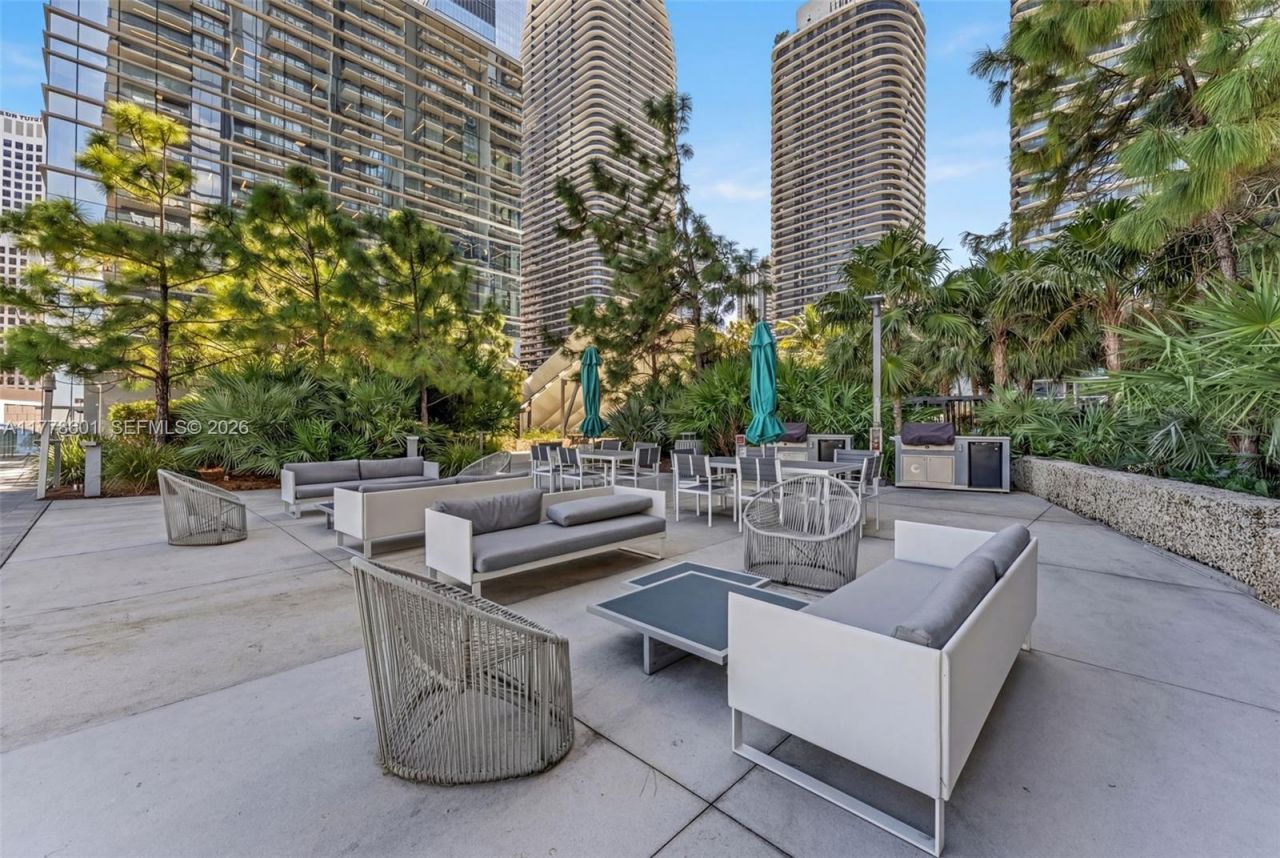 88 SW 7th Street, Unit 2411, Miami, FL 33130 Photo