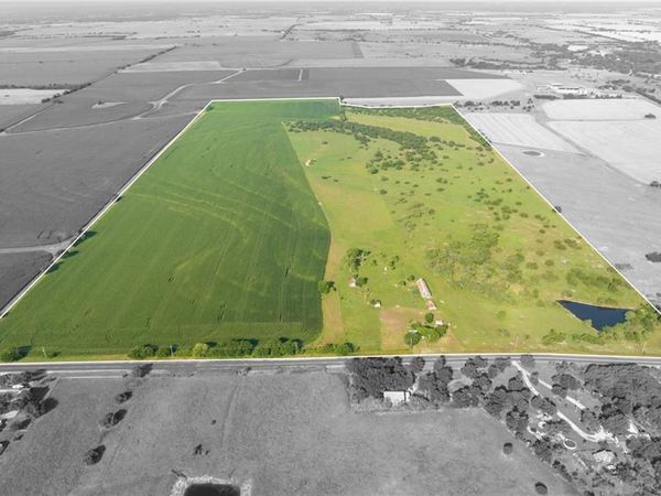 16401 Cedar Rock Parkway, Crawford, TX 76638