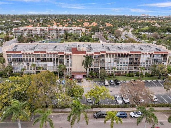 2101 Atlantic Shores Blvd, Unit 201, Hallandale Beach, FL 33009