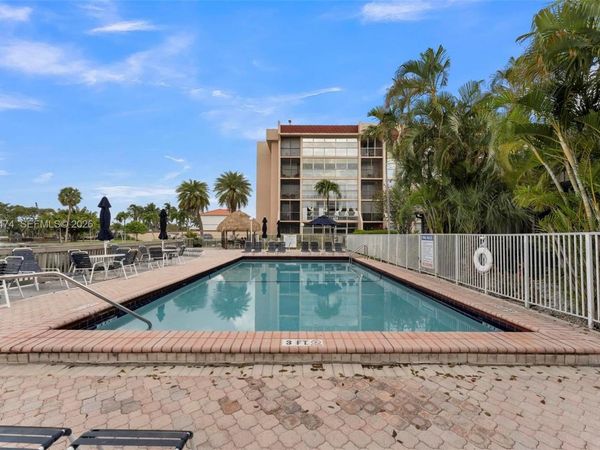 2101 Atlantic Shores Blvd, Unit 201, Hallandale Beach, FL 33009