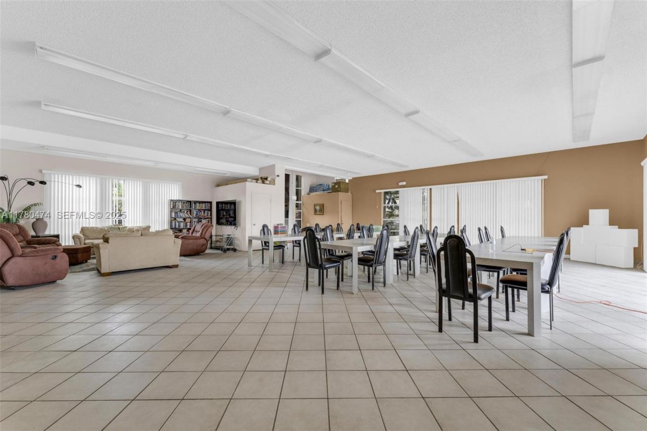 2101 Atlantic Shores Blvd, Unit 201, Hallandale Beach, FL 33009 Photo