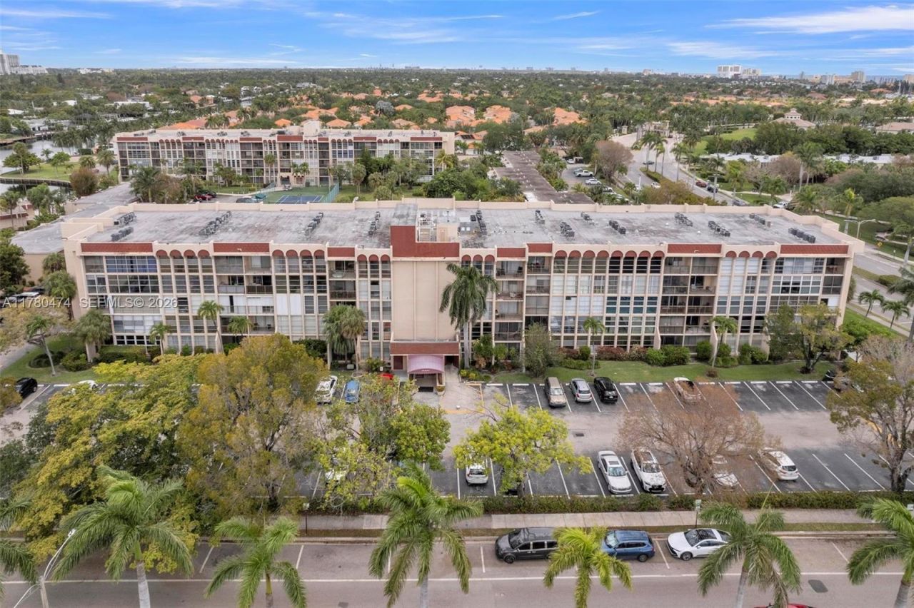 2101 Atlantic Shores Blvd, Unit 201, Hallandale Beach, FL 33009 Photo