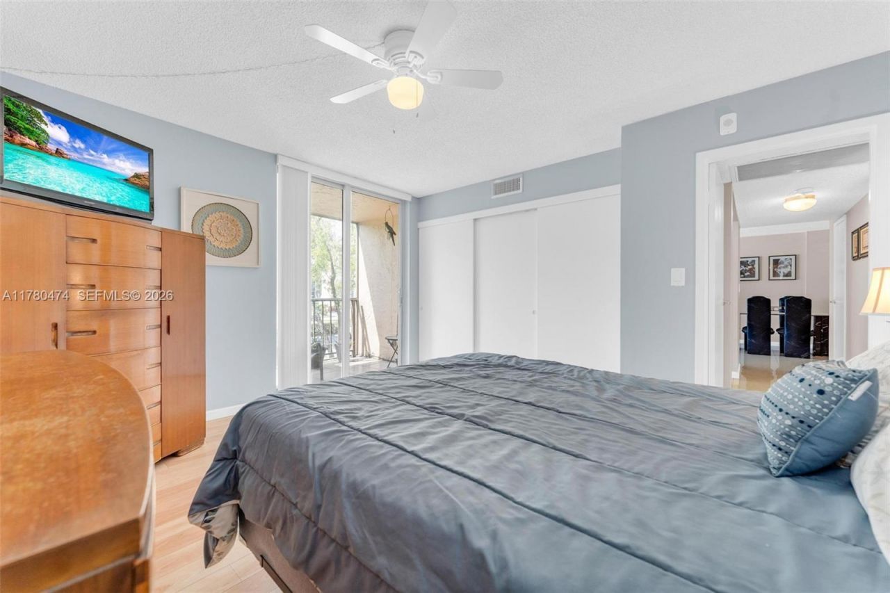 2101 Atlantic Shores Blvd, Unit 201, Hallandale Beach, FL 33009 Photo